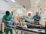 خدمات‌رسانی کادر درمان به مصدومان واژگونی اتوبوس